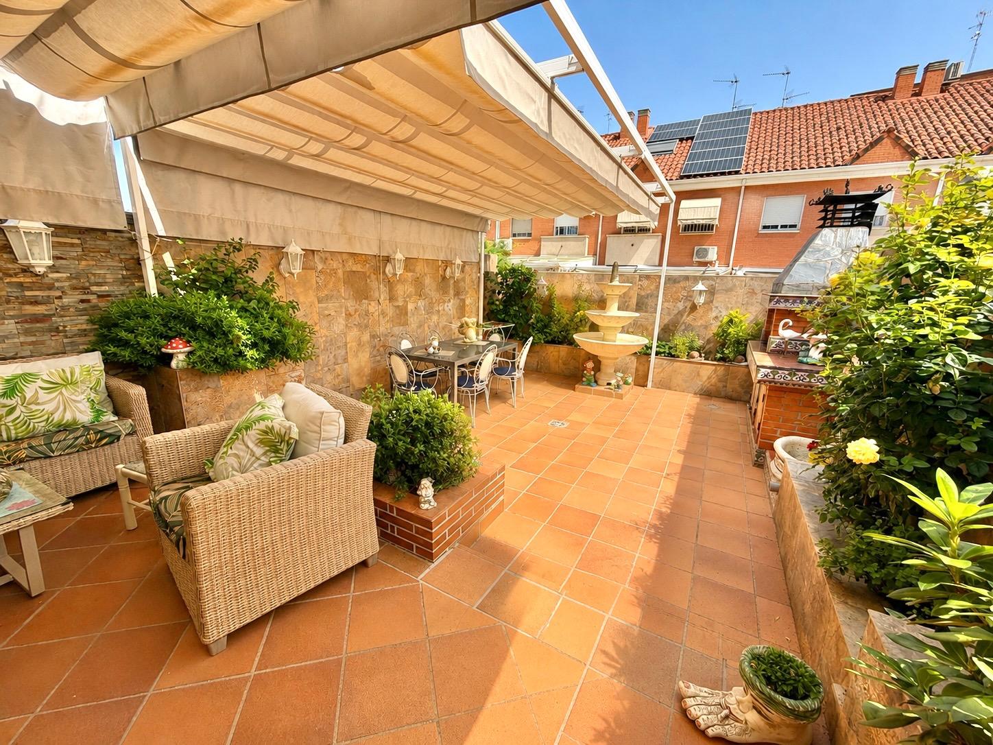 CHALET ADOSADO EN EL SUR DE MOSTOLES
