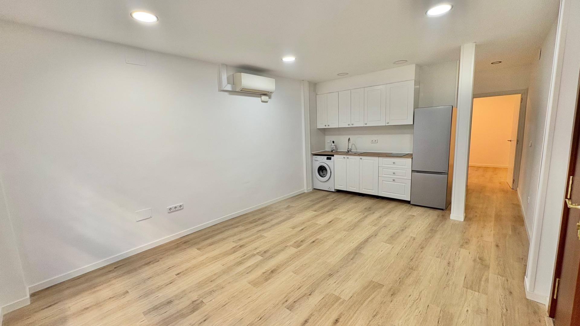 VIVIENDA CON PATIO EN LEGANES